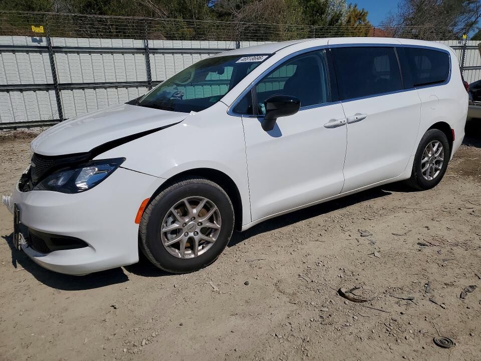 2024 CHRYSLER Voyager
