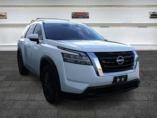 2022 NISSAN Pathfinder
