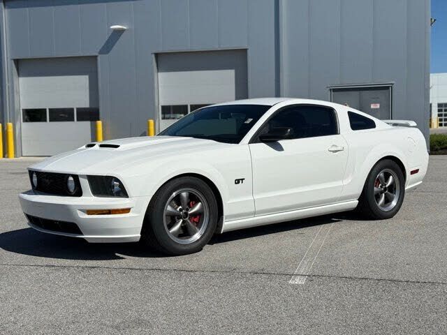 2005 FORD Mustang