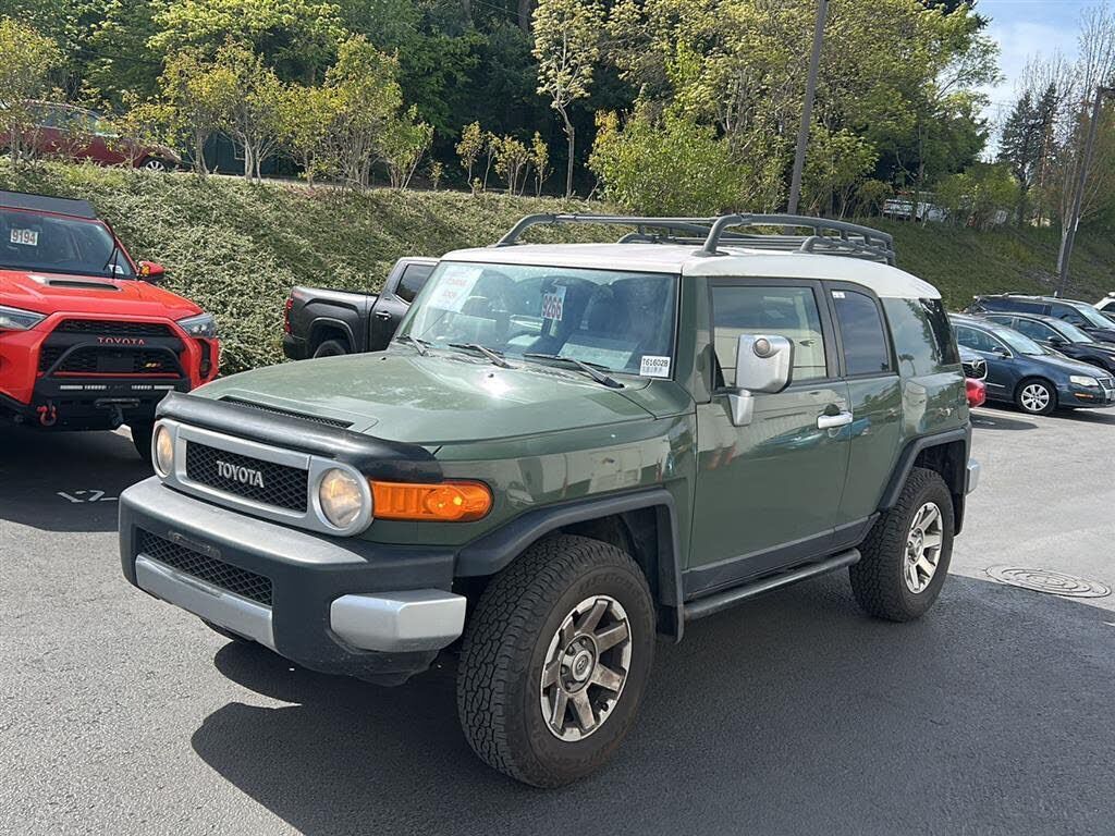 2014 TOYOTA FJ Cruiser