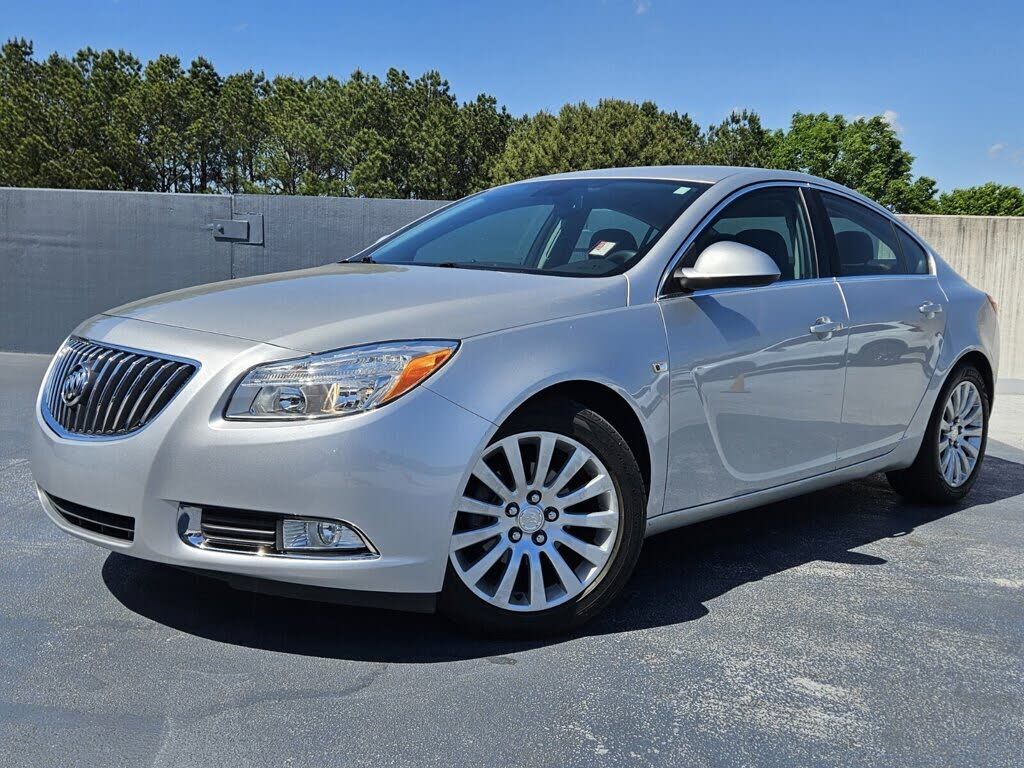 2011 BUICK Regal