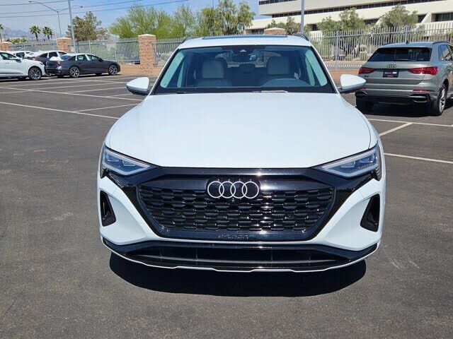 2024 Audi Q8
