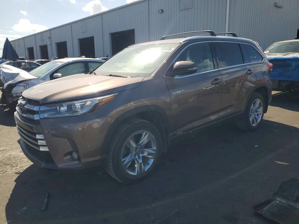 2018 TOYOTA Highlander