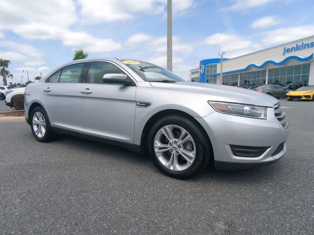 2017 FORD Taurus