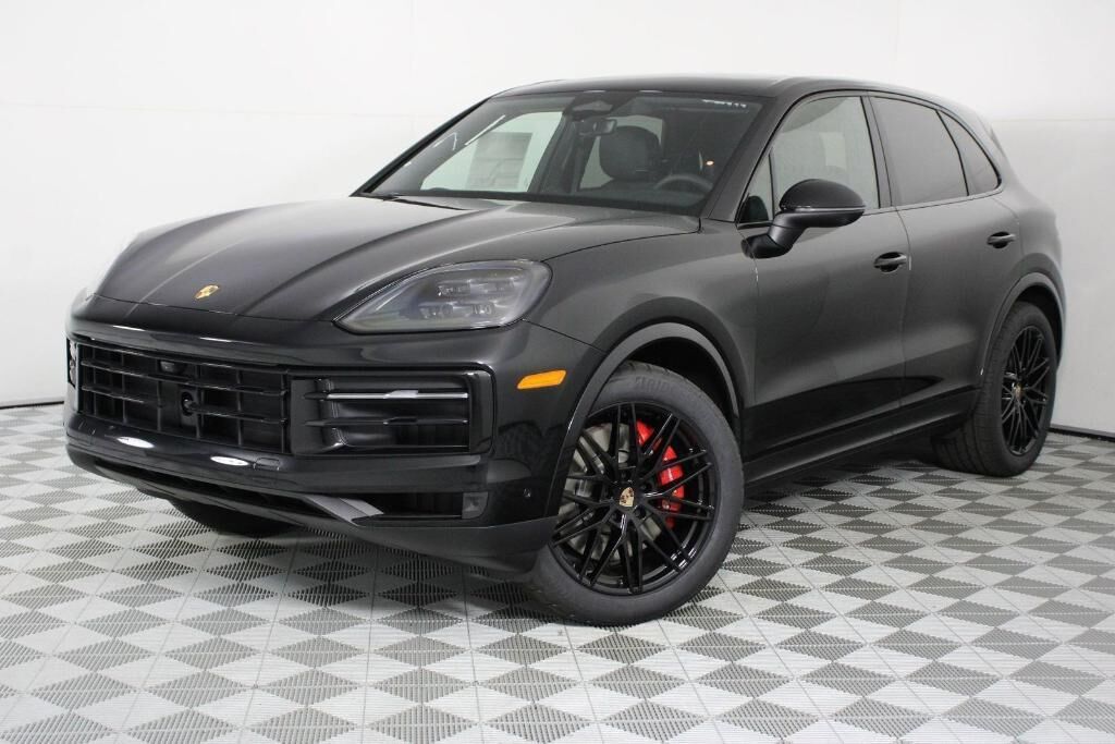 2026 PORSCHE Cayenne