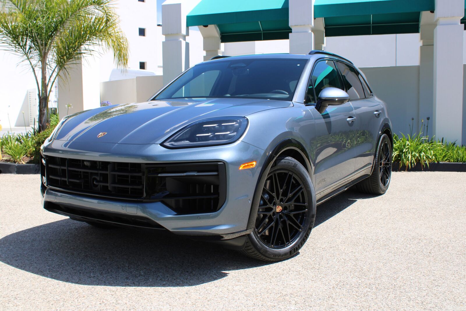 2026 PORSCHE Cayenne