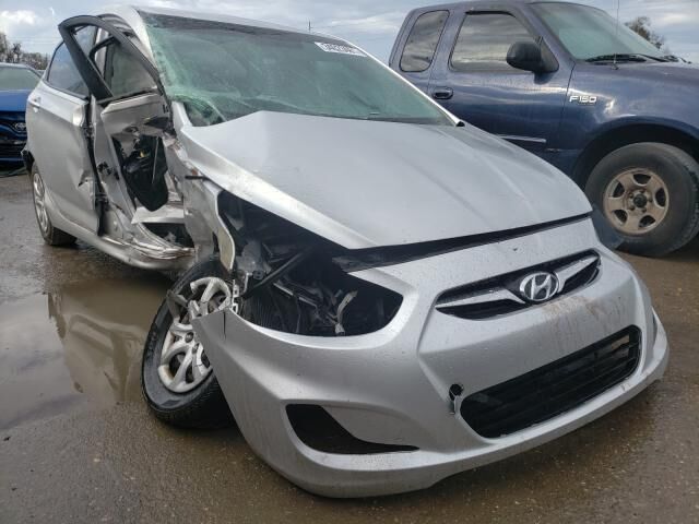 2013 HYUNDAI Accent