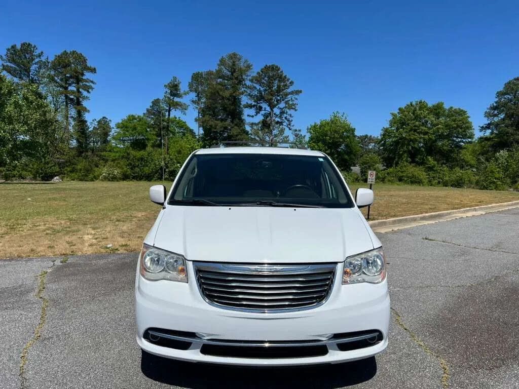 2016 CHRYSLER Town and Country