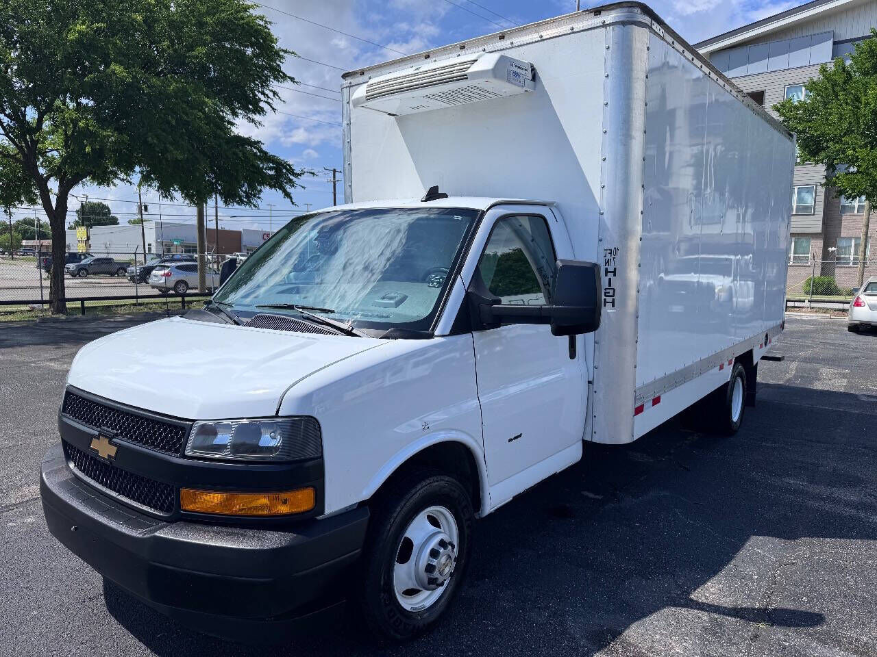 2024 CHEVROLET Express