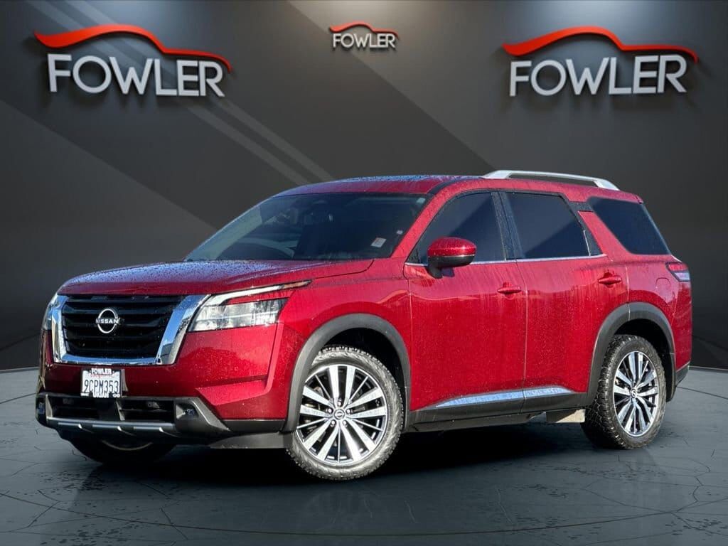 2022 NISSAN Pathfinder