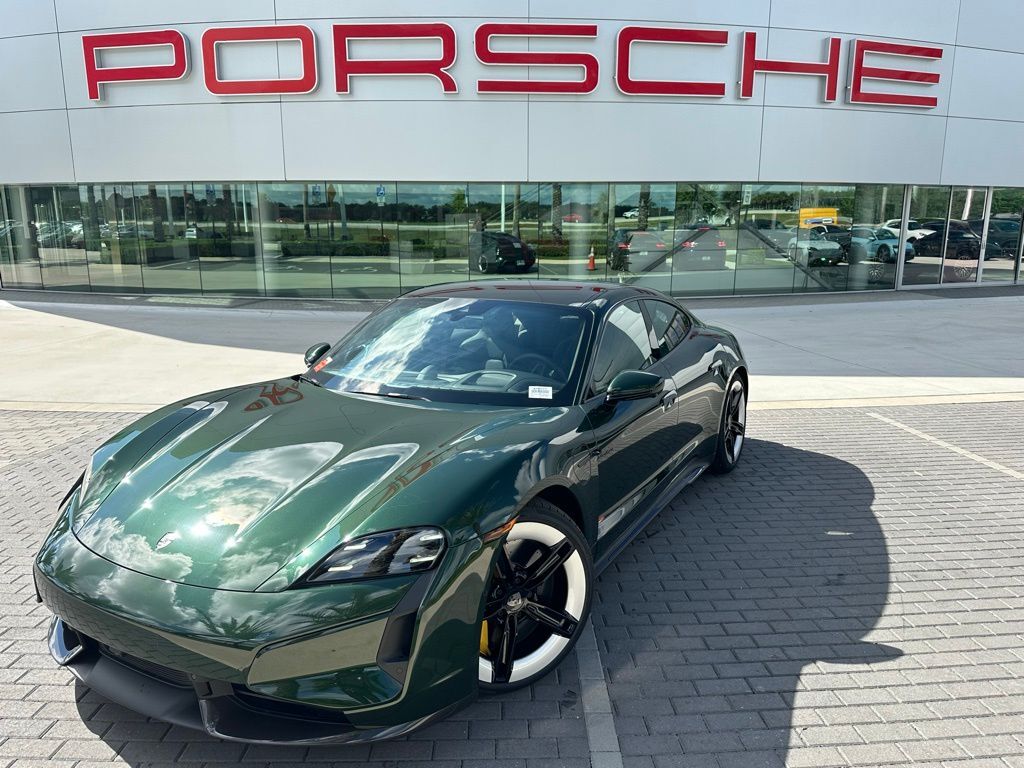 2025 PORSCHE Taycan