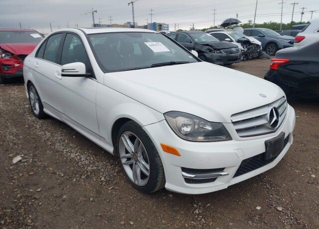 2013 MERCEDES-BENZ C-Class