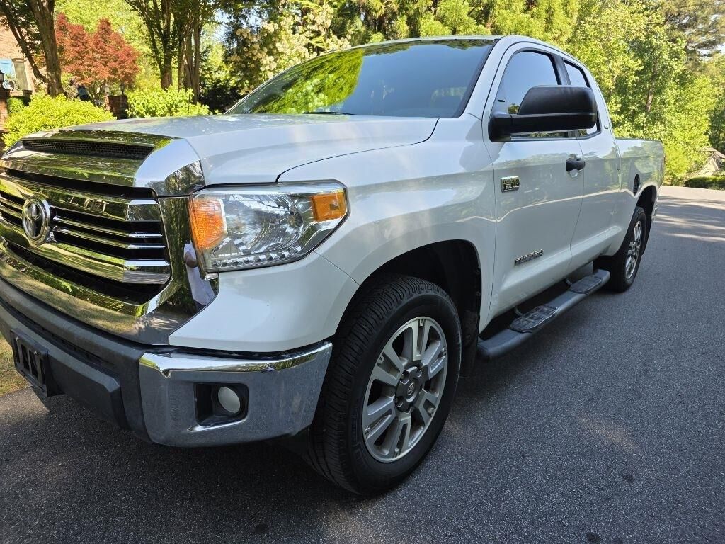 2017 TOYOTA Tundra