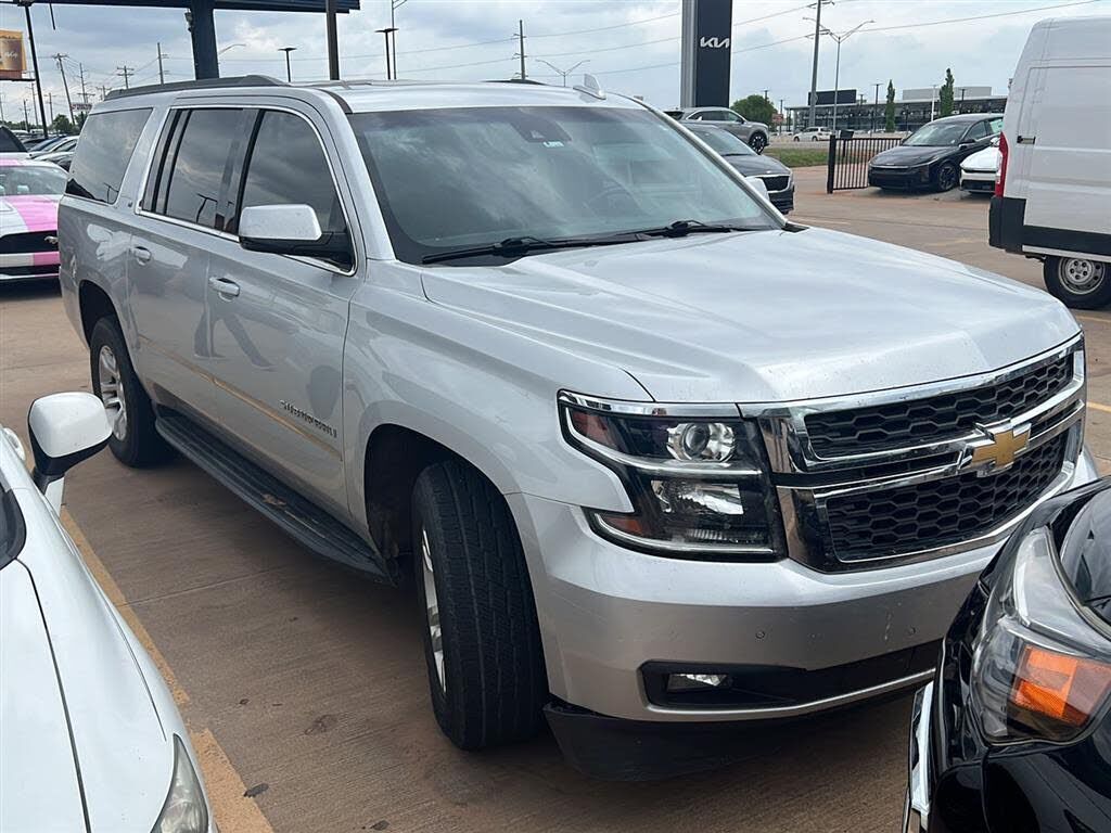 2017 CHEVROLET Suburban