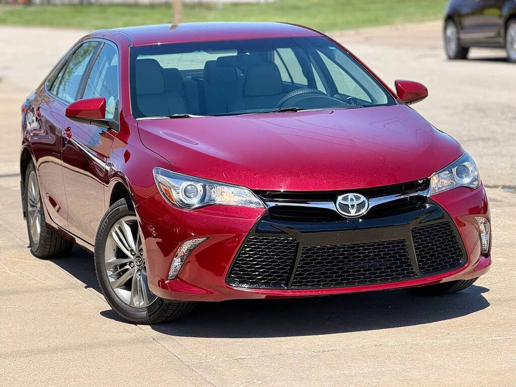 2017 TOYOTA Camry