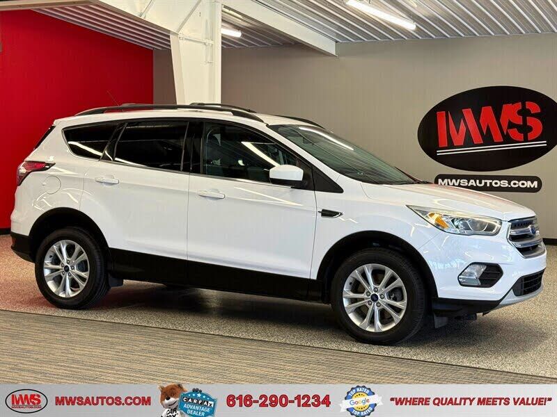2017 FORD Escape