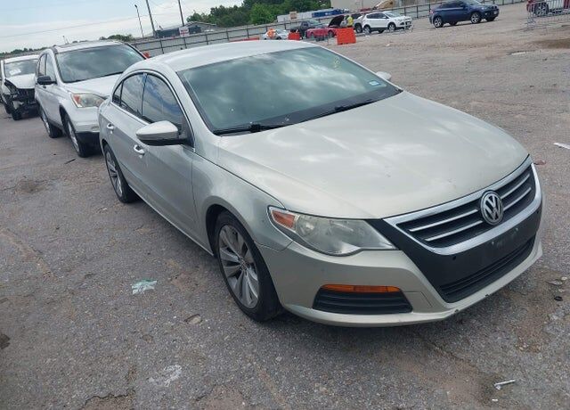 2011 VOLKSWAGEN Passat