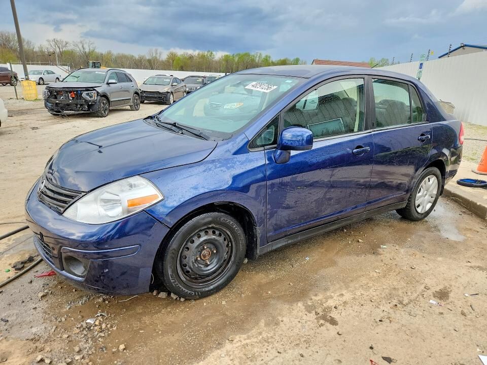 2010 NISSAN Versa