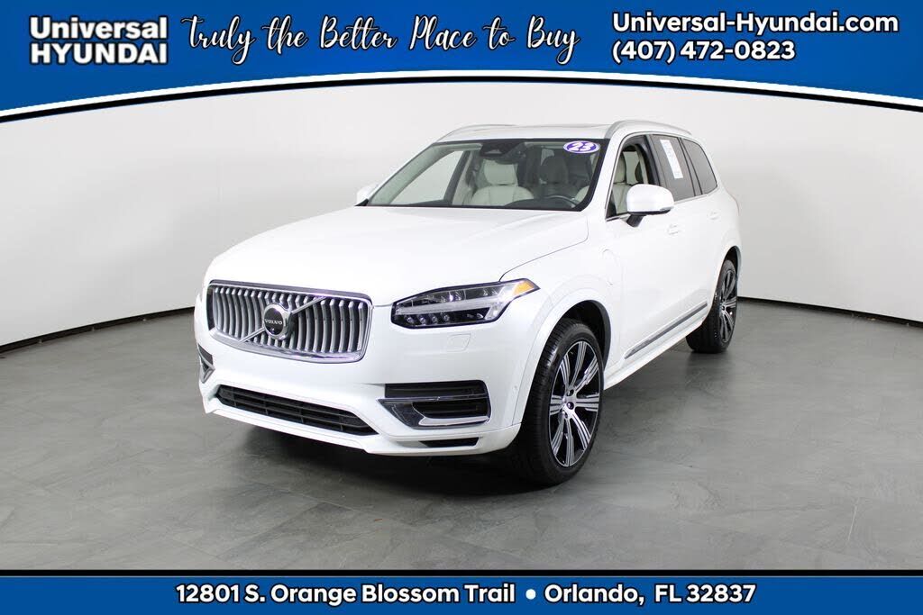 2023 VOLVO XC90