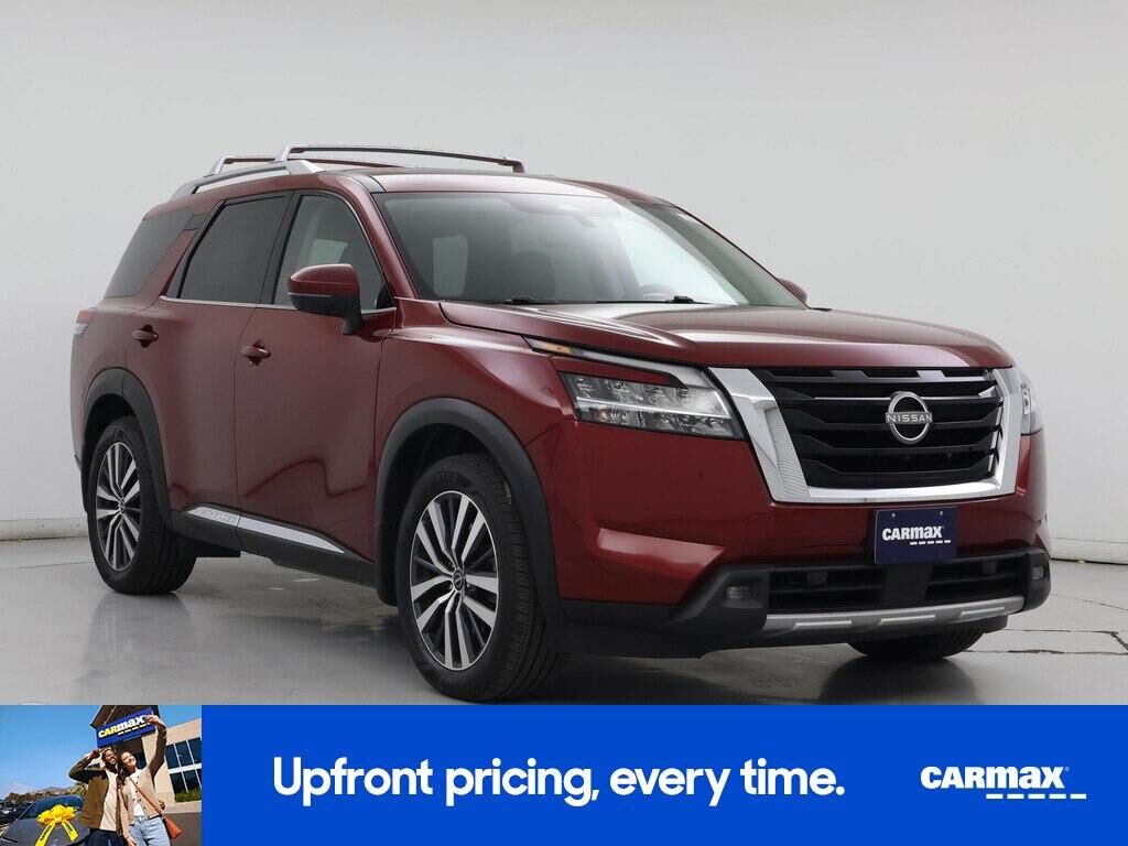 2022 NISSAN Pathfinder