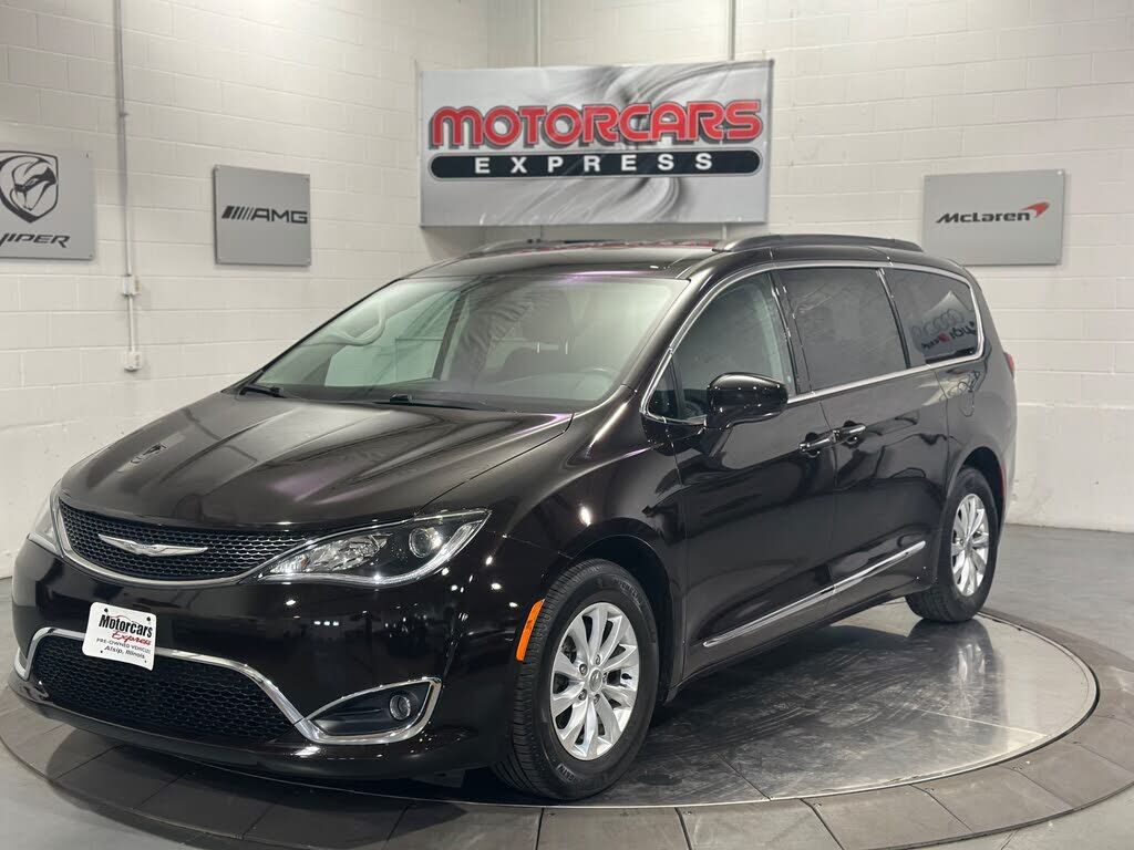 2017 CHRYSLER Pacifica