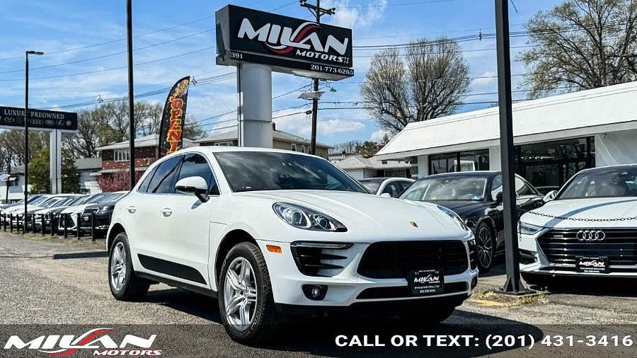 2015 PORSCHE Macan