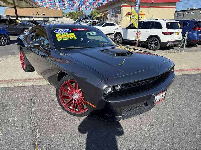 2017 DODGE Challenger