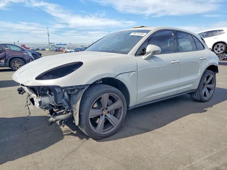 2024 PORSCHE Macan