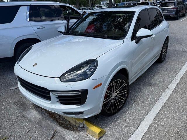 2016 PORSCHE Cayenne