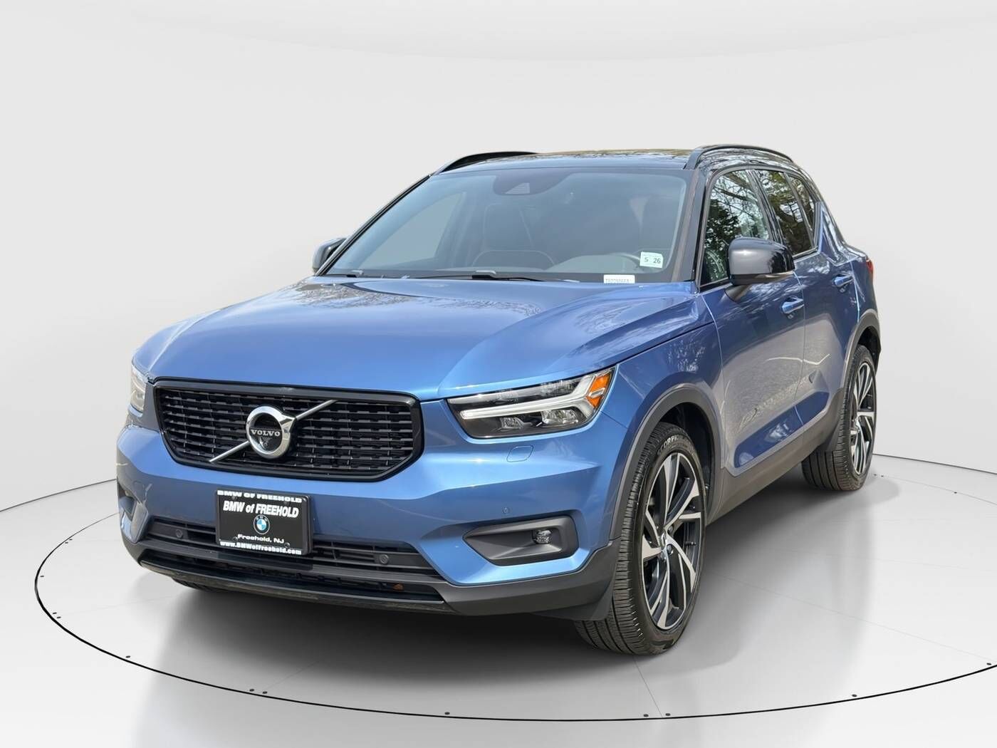 2021 VOLVO XC40
