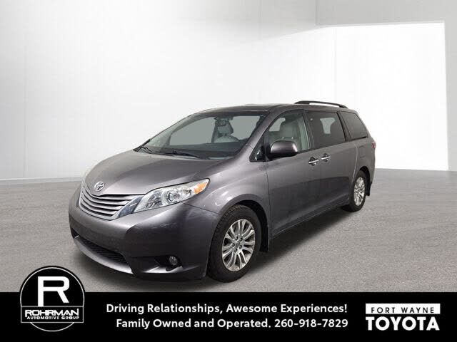 2015 TOYOTA Sienna
