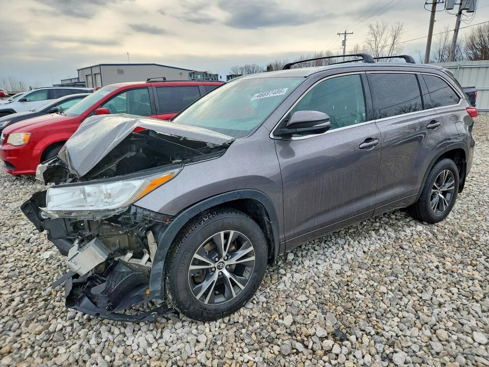 2017 TOYOTA Highlander
