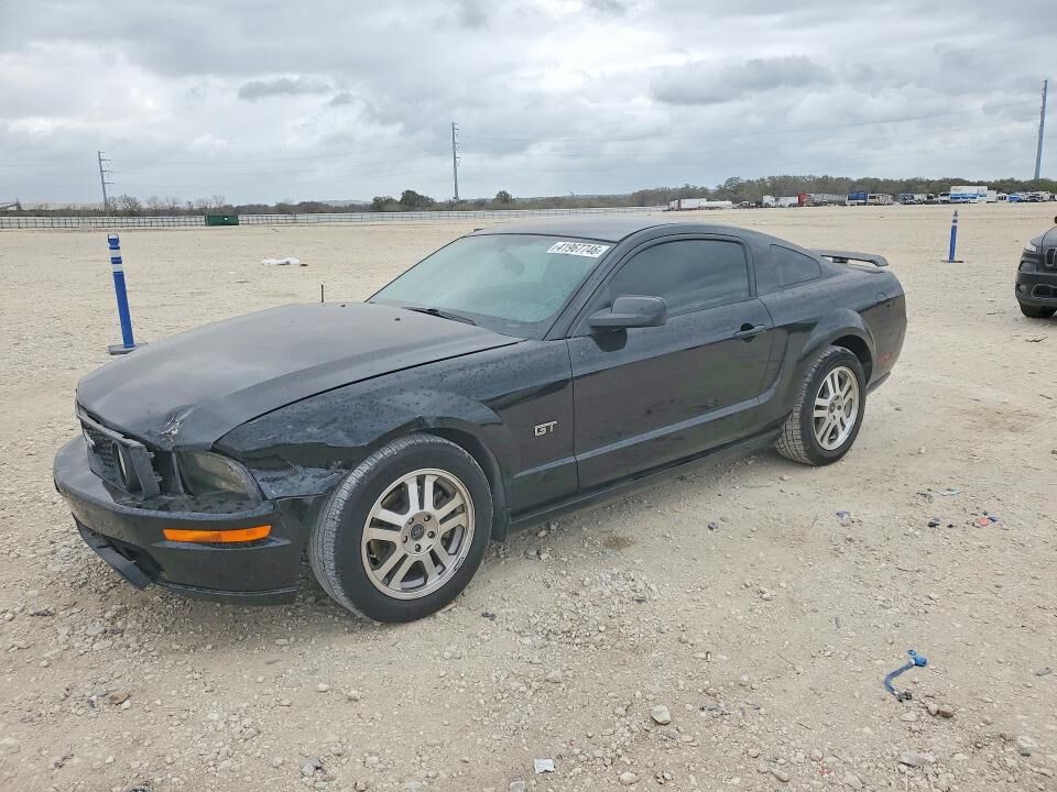 2005 FORD Mustang
