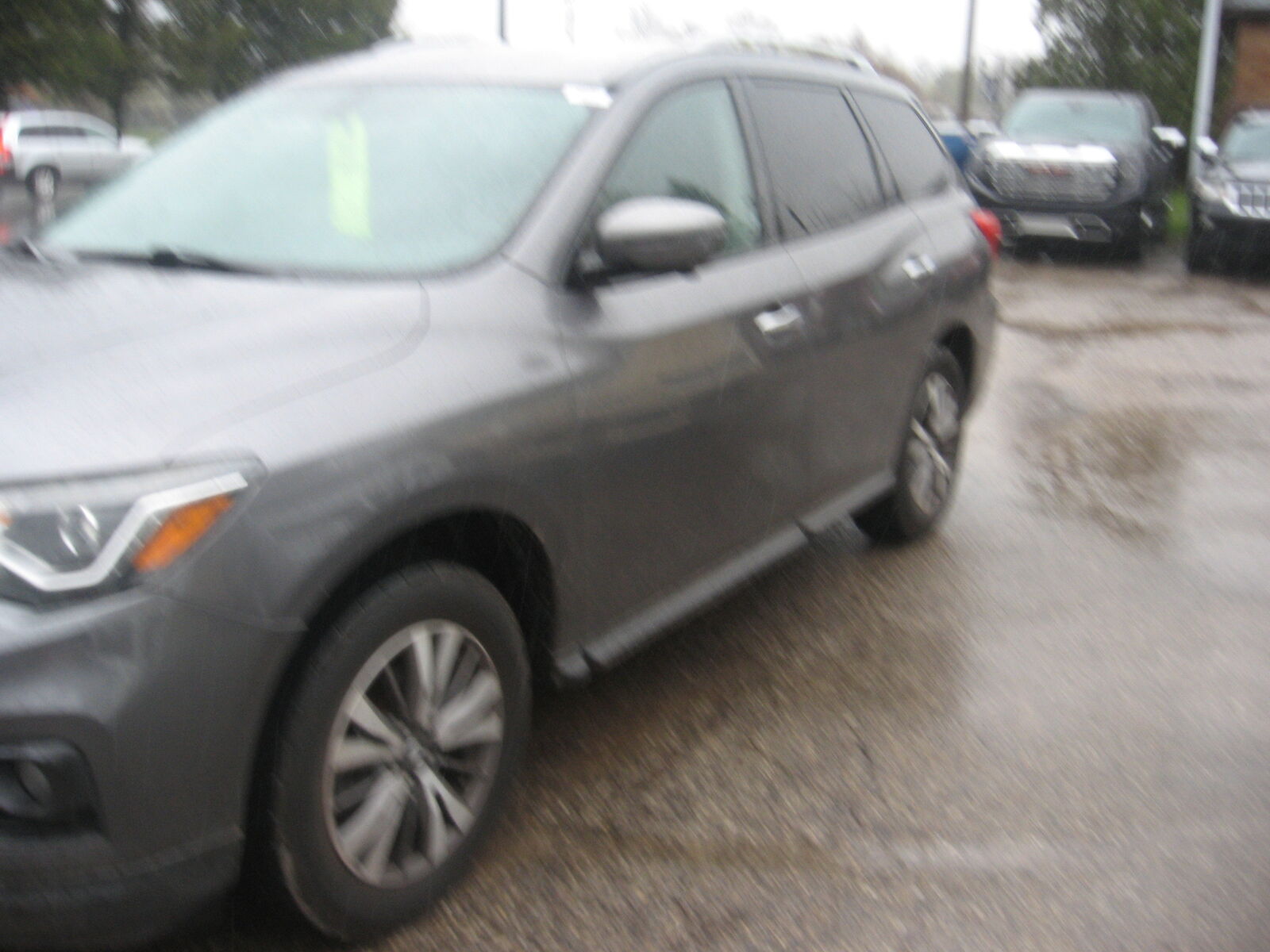 2017 NISSAN Pathfinder