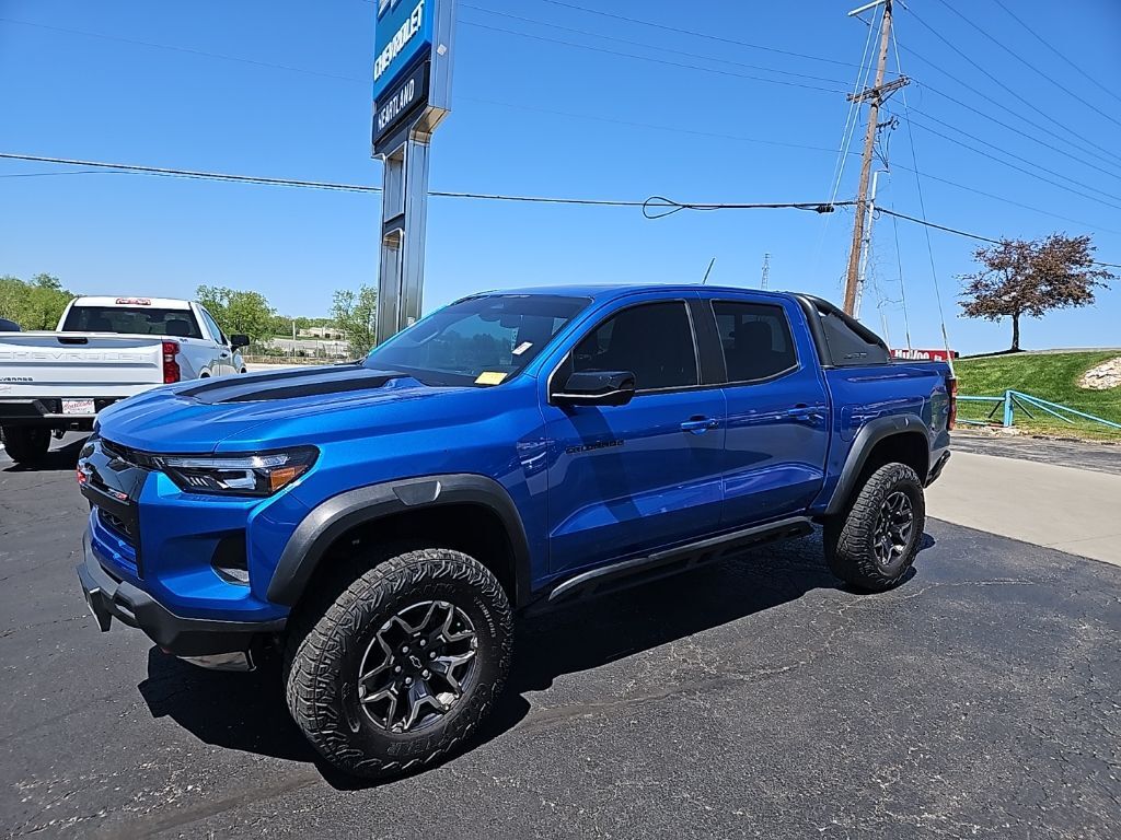 2024 CHEVROLET Colorado
