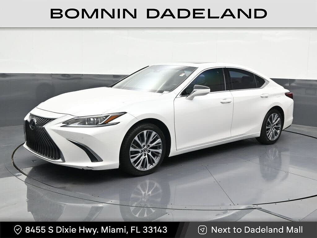 2019 LEXUS ES