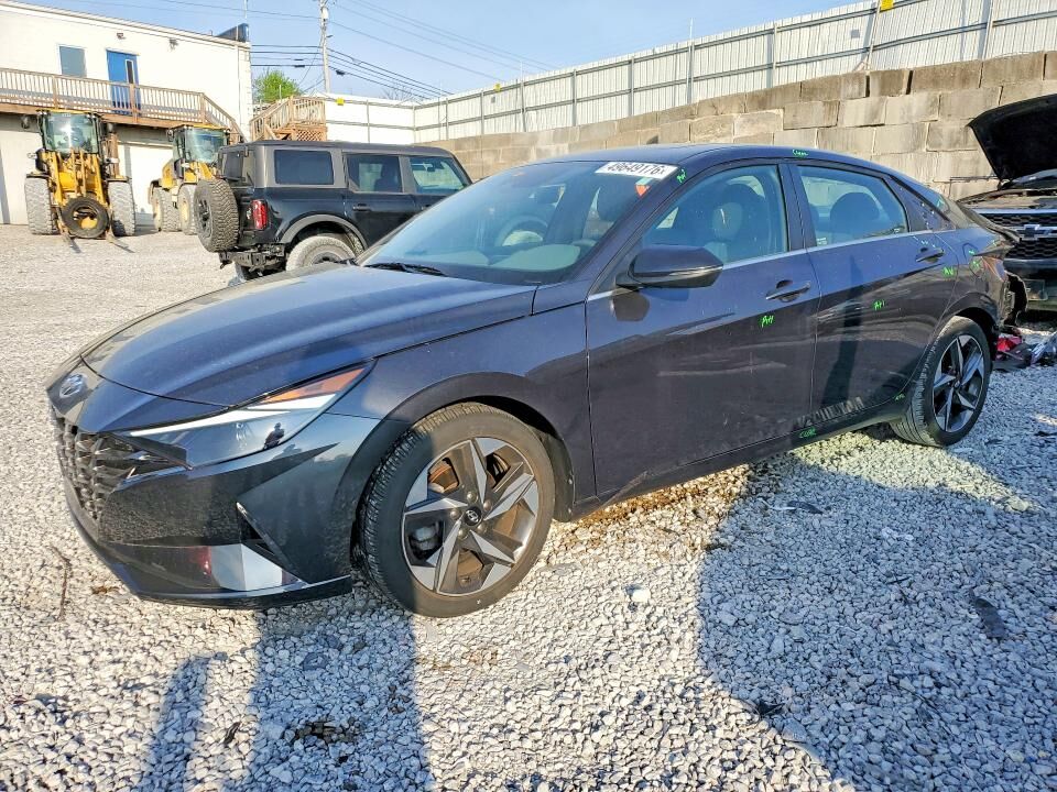 2022 HYUNDAI Elantra
