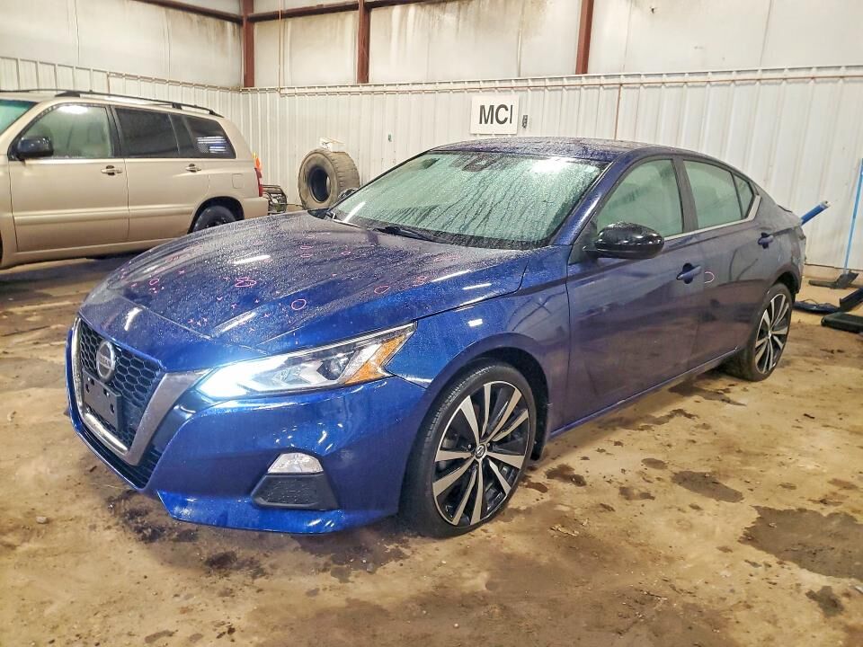 2022 NISSAN Altima