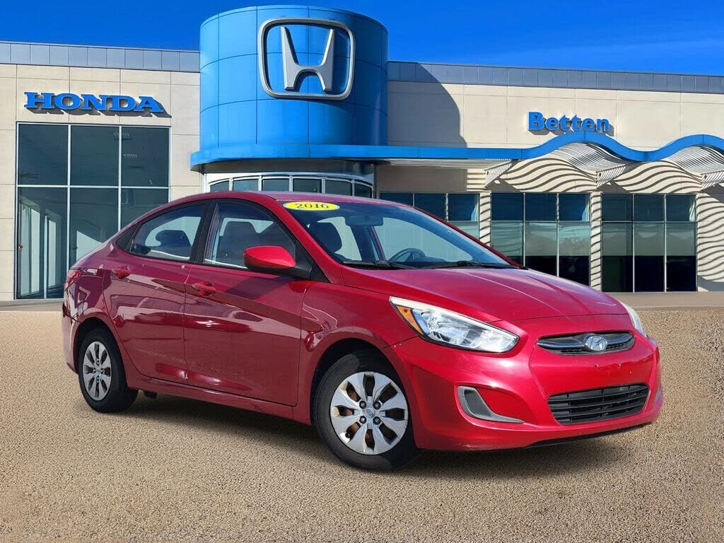 2016 HYUNDAI Accent