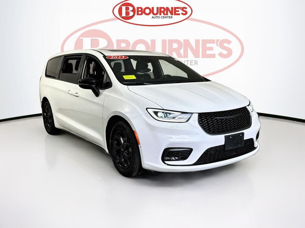 2023 CHRYSLER Pacifica