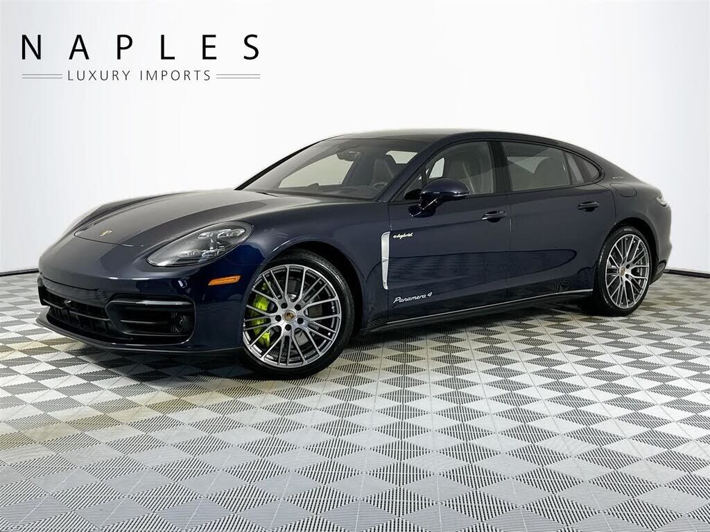 2023 PORSCHE Panamera