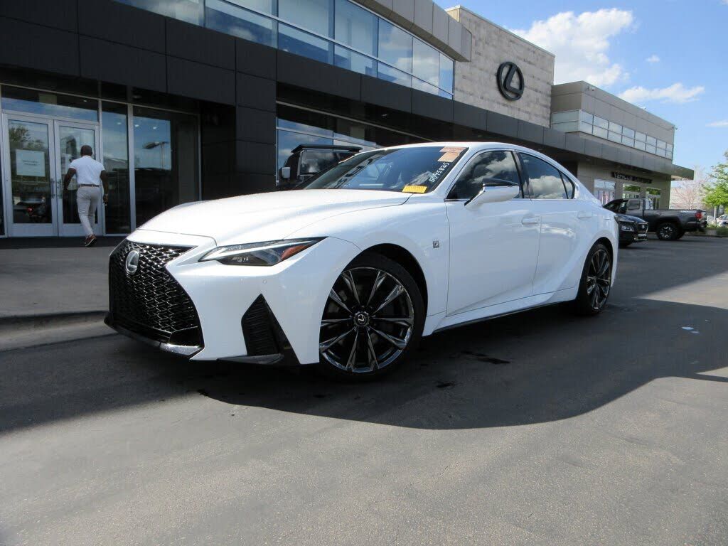 2023 LEXUS IS