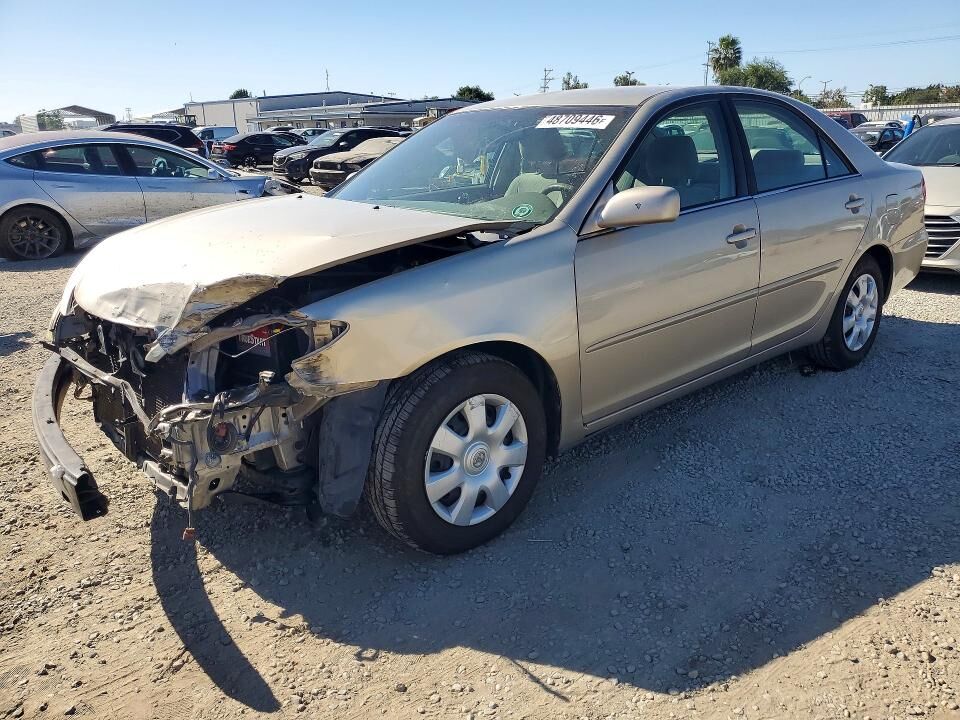 2004 TOYOTA Camry