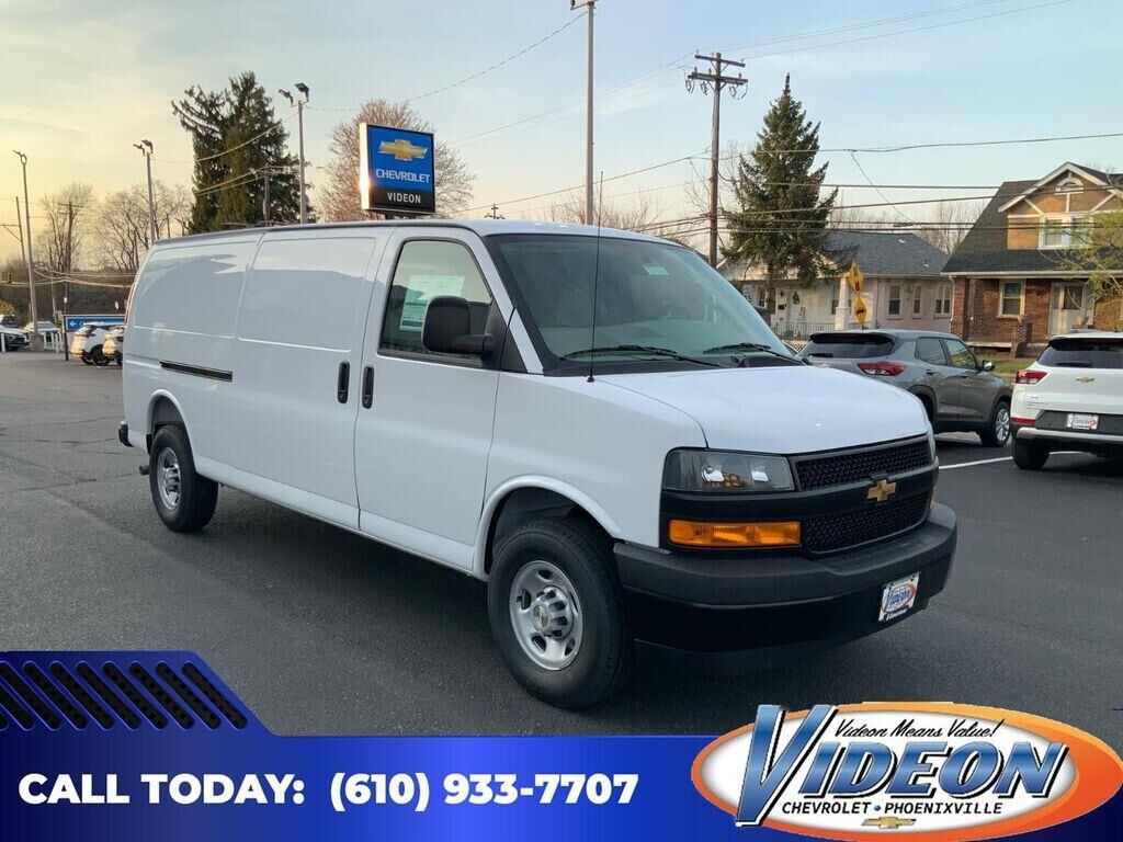 2026 CHEVROLET Express