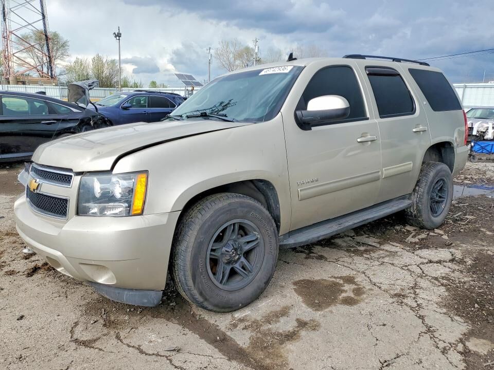 2013 CHEVROLET Tahoe