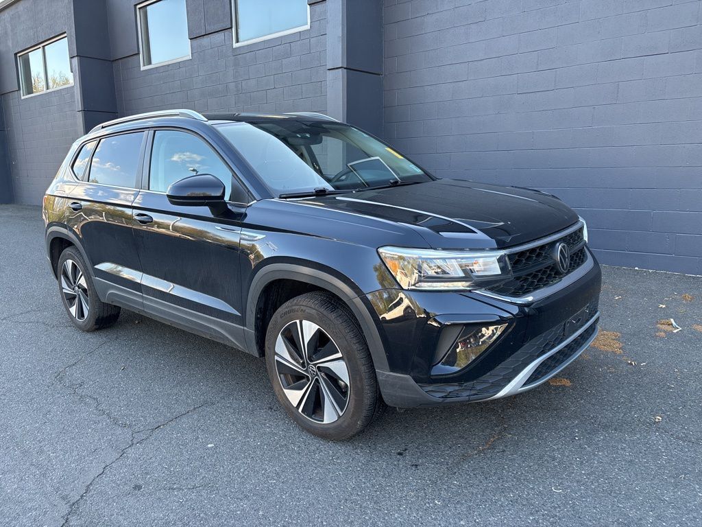 2024 VOLKSWAGEN Taos 4Motion