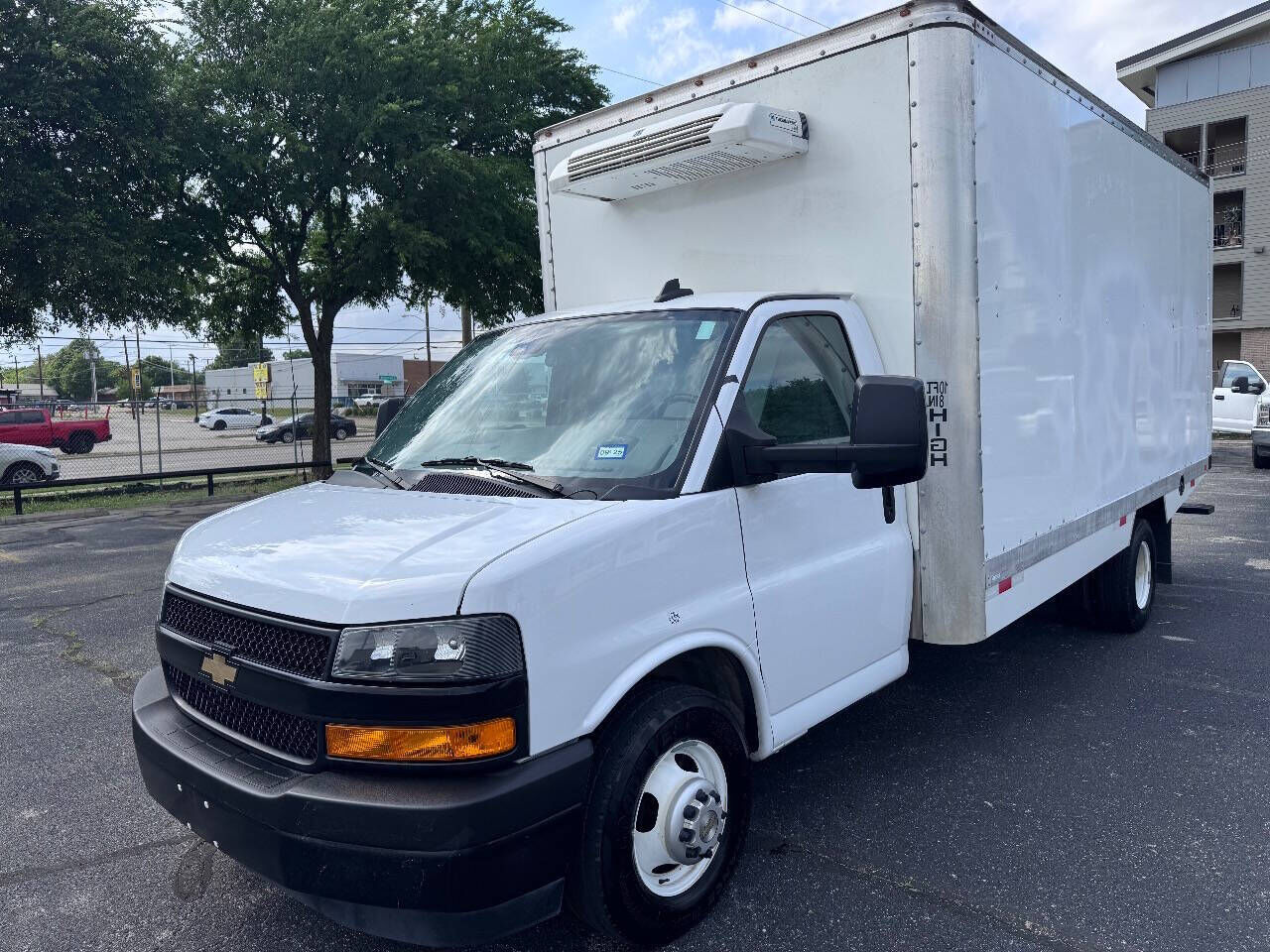 2024 CHEVROLET Express