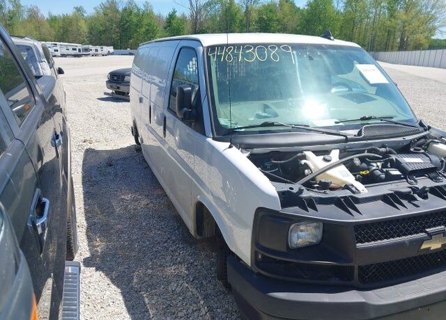 2017 CHEVROLET Express