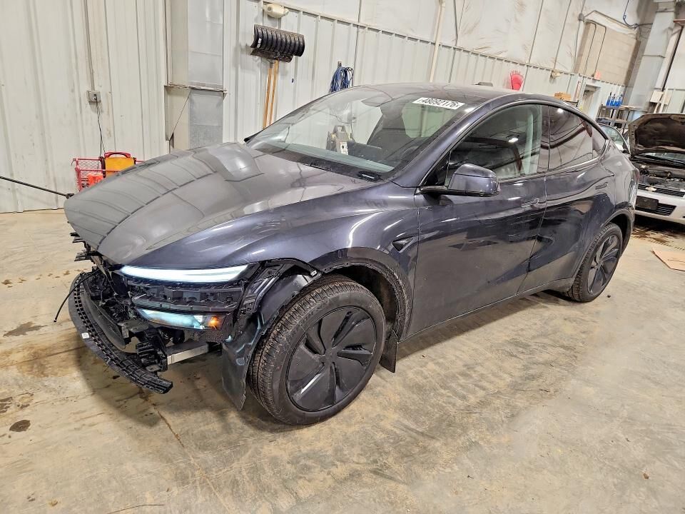 2026 TESLA Model Y