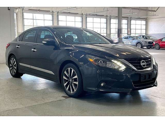 2017 NISSAN Altima
